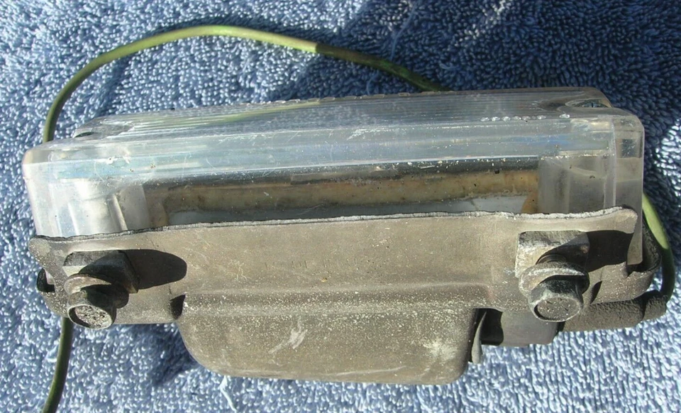 Cadillac Deville Fleetwood Calais 1970 conjunto de lentes de luz inversa de respaldo OEM Foto 4 de 4