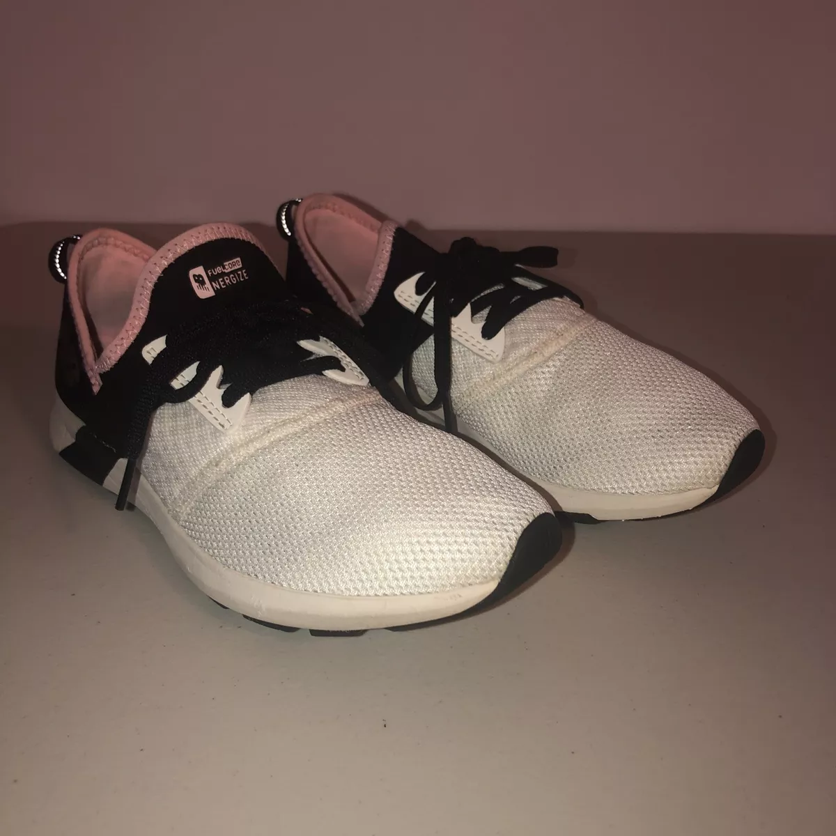 New Balance Women s FuelCore Nergize Sneakers Size 7 White Black