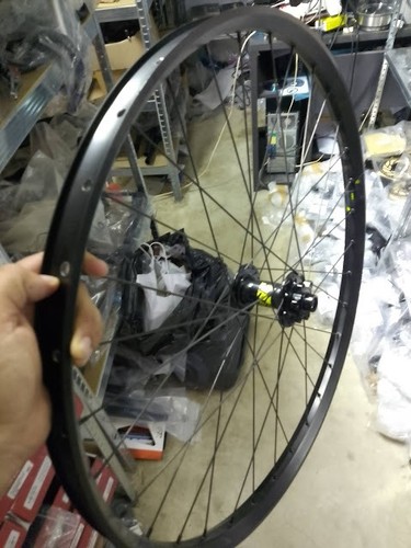ruota mtb 27,5 nuova boosr 15x110 blackjack largh 30mm - Imagen 2 de 5