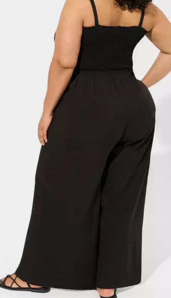 Maxi Mono Torrid Negro Línea A Talla Grande Foto 2 de 4