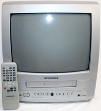Sylvania SRC2213X 13 CRT TV VCR Combo Retro Gaming With Remote Parts Only