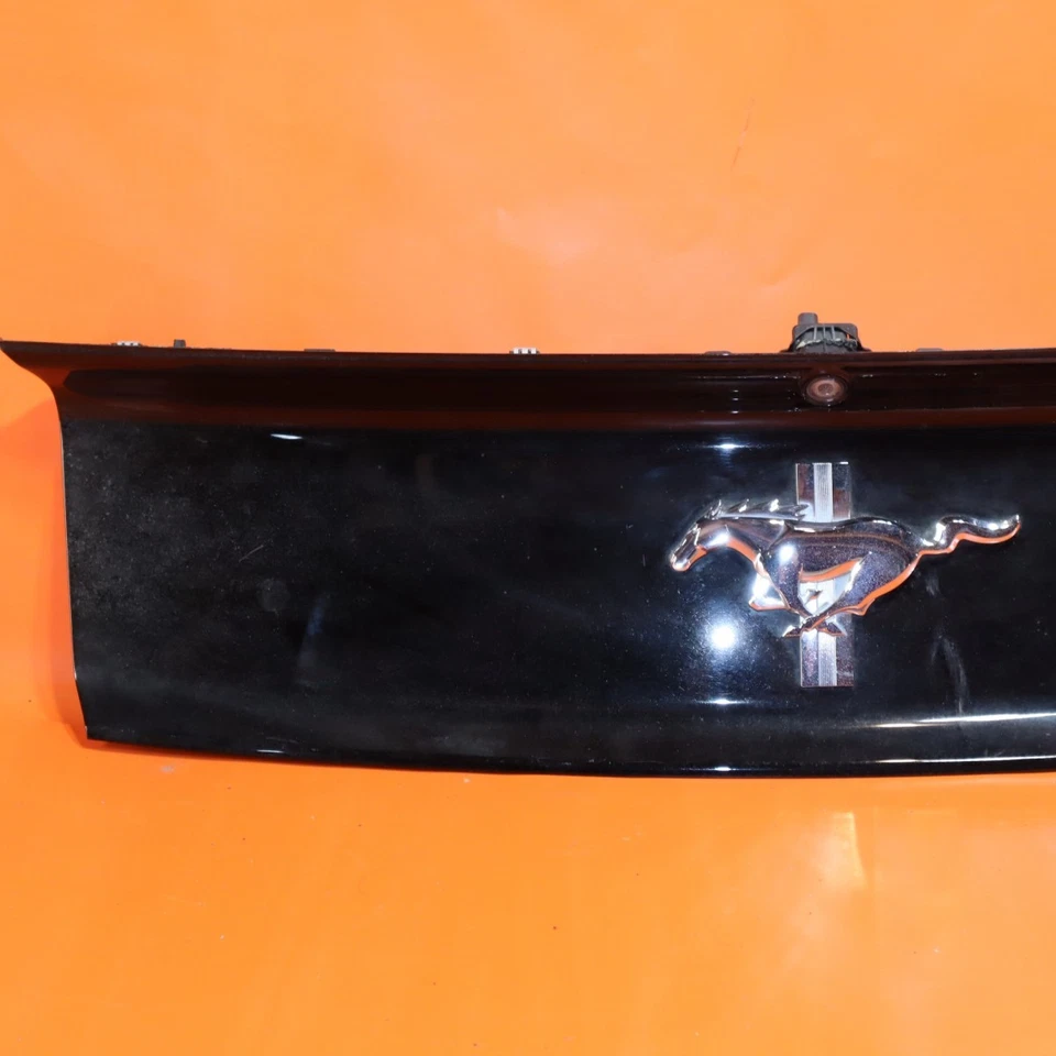 FORD MUSTANG PONY HORSE TRUNK TRIM PANEL 2015 2016 2017 GLOSSY BLACK OEM - Image 2 of 4