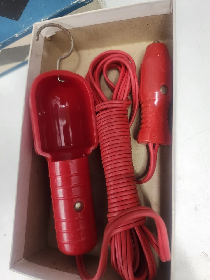 VINTAGE NOS FORD ACCESSORY 60s CIGARETTE LIGHTER DROP LIGHT - Image 3 of 4