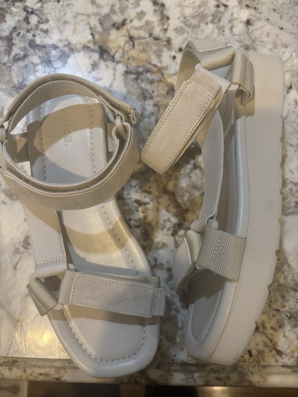 Vince Carver Leather Platform Sport Strappy Off White Cream Casual Sandals US 9M