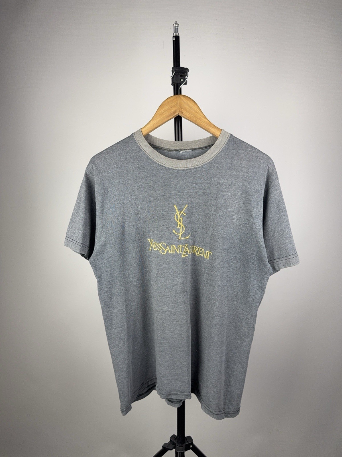 SAINT LAURENT T shirt uomo YSL ispirata anni 90 vintage logo ricamato grigio sbiadito taglia S M