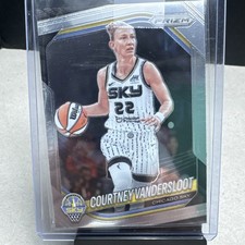 2025 Panini Prizm WNBA #124 Courtney Vandersloot Silver Chicago Sky