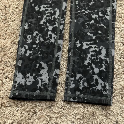 Old Navy Active Gray Black Leopard Print Leggings Women’s Size Large Workout - Picture 7 of 14