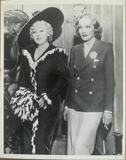 MAE WEST & MARLENE DIETRICH Original Candid Publicity News Photo 1936 (7"x 9")