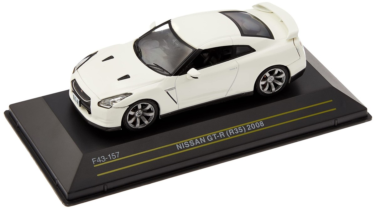 First: 43 1/43 Nissan GT-R R35 2008 White Completed product