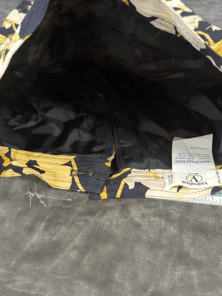 Valentino 100% Silk Skirt Made In Italy Pencil Flower Black Gold  