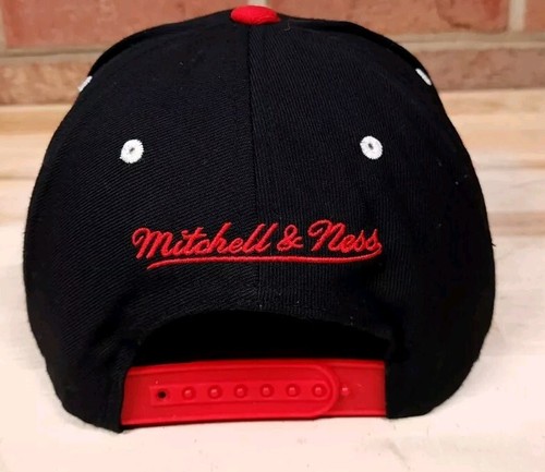 Chicago Bulls Script Snapback Hat Cap Mitchell & Ness Wool Red Black - Picture 3 of 8