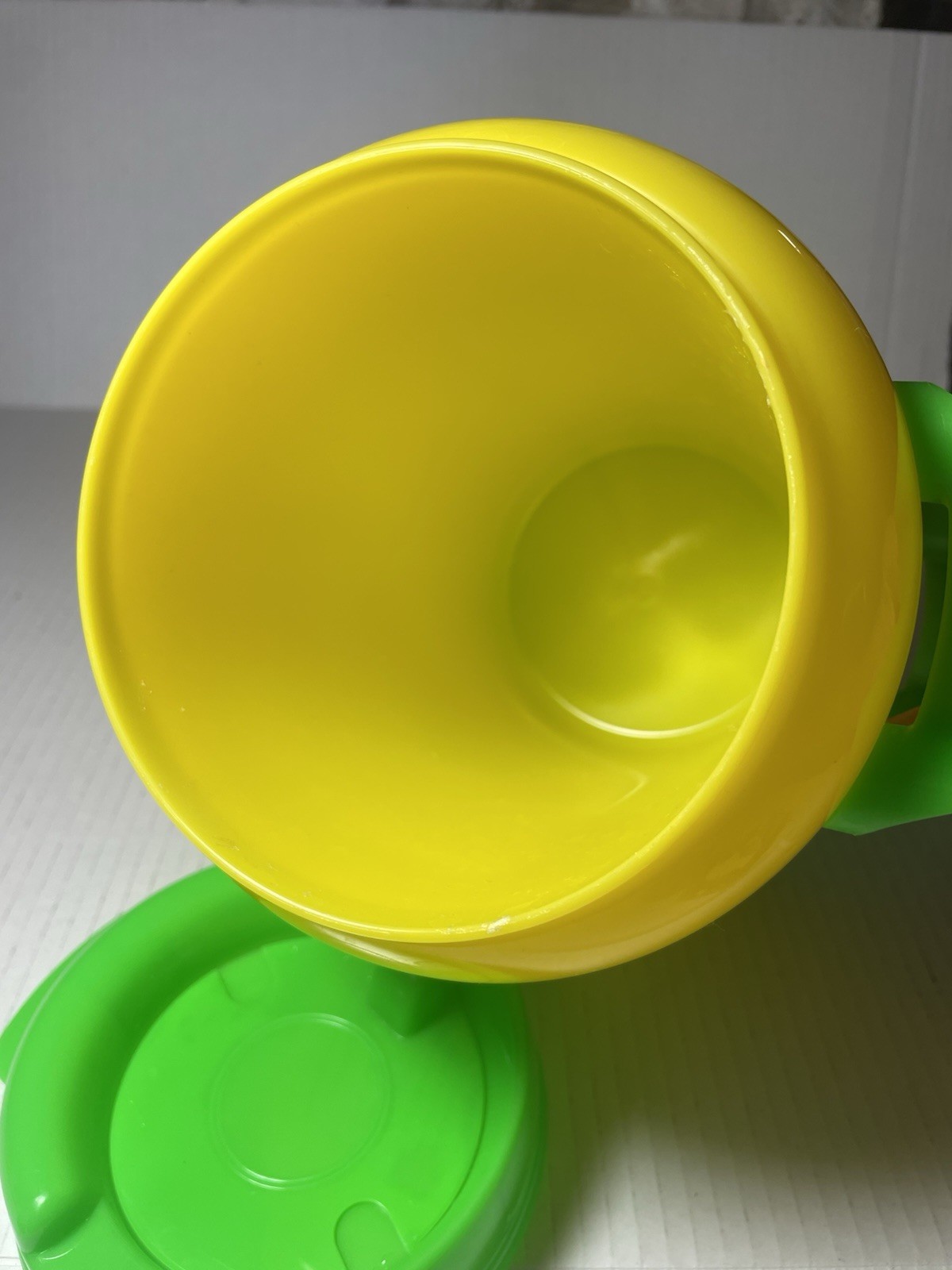 Whirley 64 Oz Lemonade Refill Cup With Straw “The Tanker” Yellow/Green