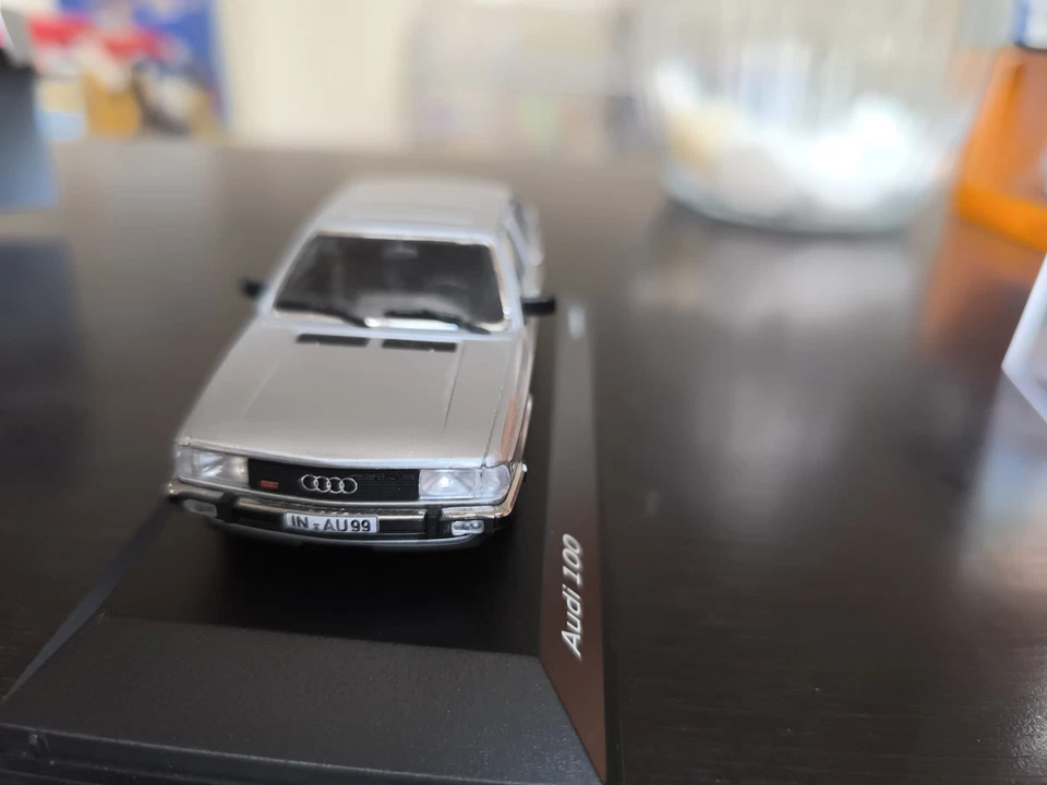 Minichamps Audi 100 1:43 Limitiert Werbemodell - Bild 2 von 4