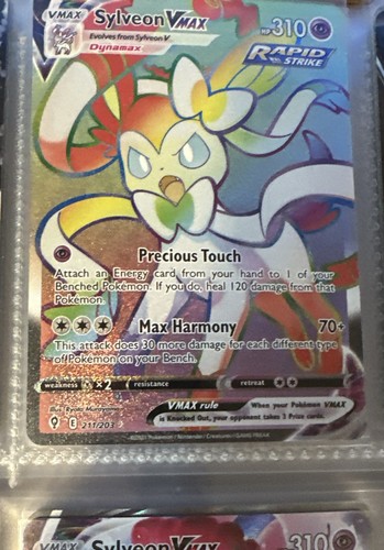 Sylveon VMAX (Secret) 211/203 SWSH07: Evolving Skies Holo