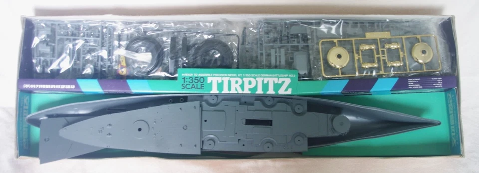 maquette TIRPITZ échelle 1/350 ACADEMY - Photo 2/4