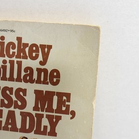 Kiss Me Deadly Mickey Spillane 1967 Signet Q6492 Vintage Paperback Mike Hammer