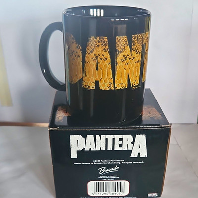Pantera Tasse, Bandmerch, schwarz, goldfarbener PANTERA-Schriftzug