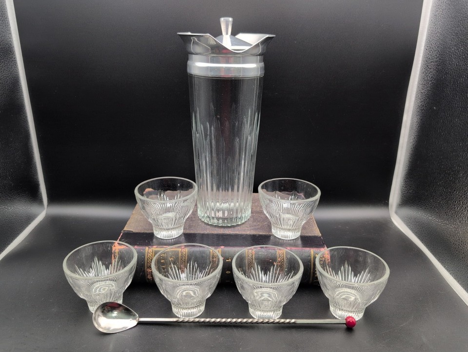 A 1950s Indiana Glass 'Cocktailor' dual-spout shaker is a mid-century design gem that looks like a prop from Mad Men and actually mixes drinks.