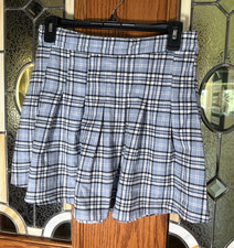 Hollister Women s Plaid Pleated High-Rise Mini Skirt Blue White Black Size S