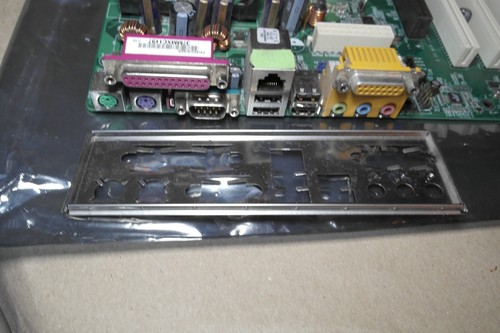 Motherboard Intel ASRock P4i45D 1.04 Socket 478 AGP PCI DDR SDRAM inel chipset - Photo 9/14
