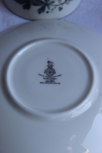 Royal Doulton Borgoña TC1001 Juego de 4 TAZAS Y PLATILLOS 7,5 cm tazas - Imagen 7 de 8