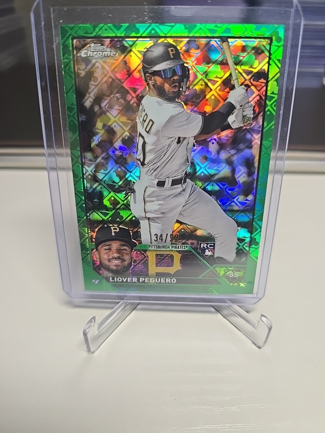 2023 Topps Chrome Logofractor Liover Peguero Green /99