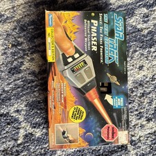 VINTAGE CLASSIC STAR TREK NEXT GENERATION STTNG TYPE II PHASER PLAYMATES 1992