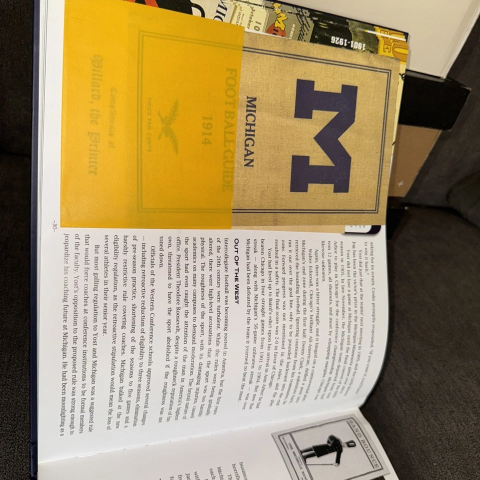 University of Michigan Wolverines NCAA Football Vault capa dura livro fotos/informações - Imagem 4 de 4