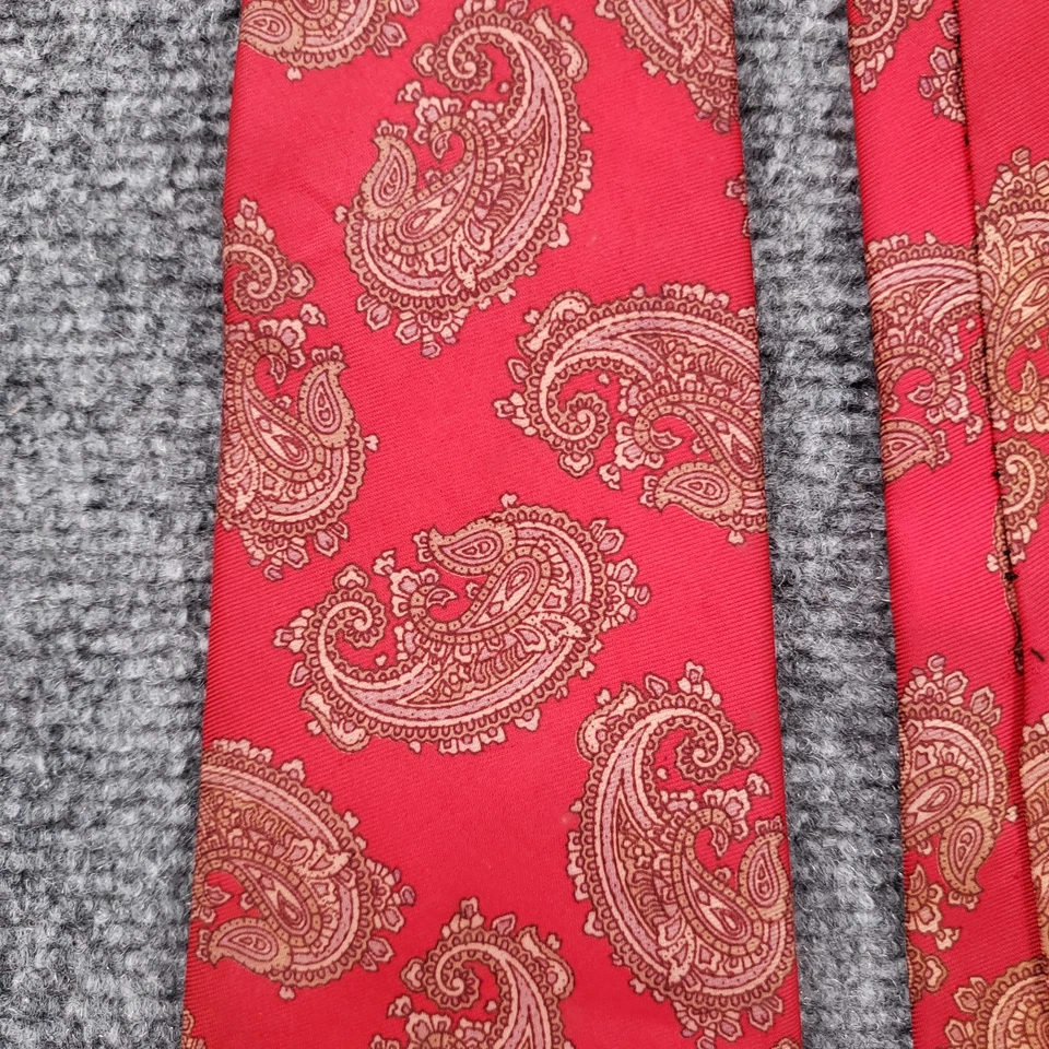 Corbata MacGregor para Hombre Roja Tejida en Cachemira Clásica Diseñador Hecha en EE. UU. Foto 3 de 4