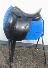 Schleese Dressage Saddle Jane Savoie 17"