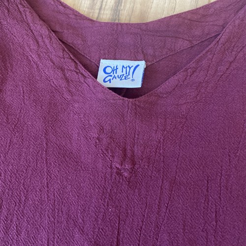 Oh My Gauze! Top Womens SZ 1 Burgandy/Wine 3/4 Sleeve V Neck Asymmetrical Hem - Picture 2 of 7