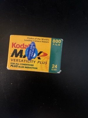 Kodak MAX 800 Film, 24 Exposure Versatility Plus Blur Reduction