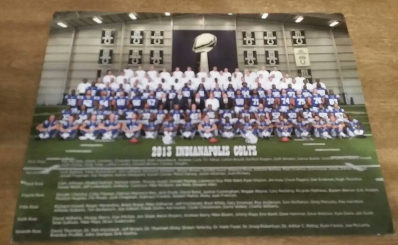 2013 INDIANAPOLIS COLTS TEAM PICTURE: HASSELBECK, VINATIERI, T.Y. HILTON, A LUCK