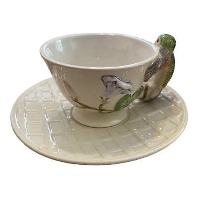 VTG Home Presents Porcelain Green Hummingbird Handled Tea Coffee Cup & Saucer