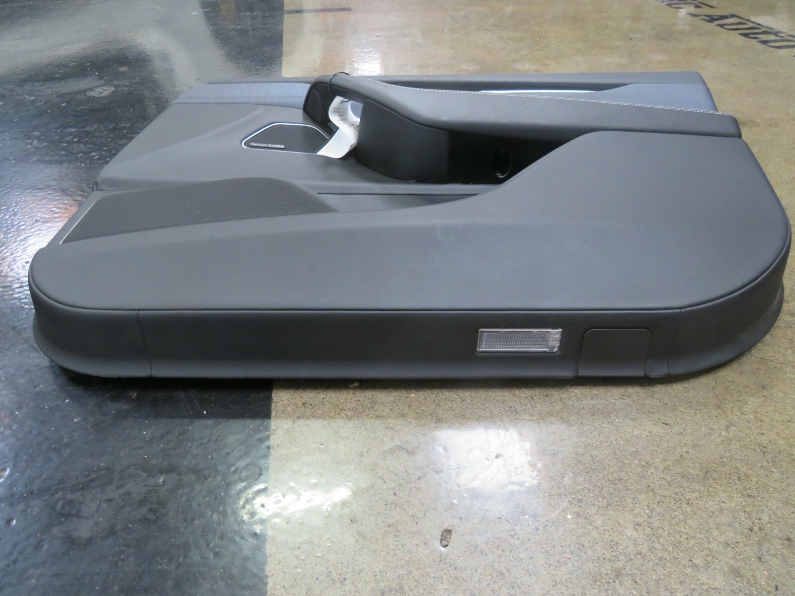 Maserati Levante, RH, Front Door Trim Panel, Cloth/Leather, Used, P/N 670097623
