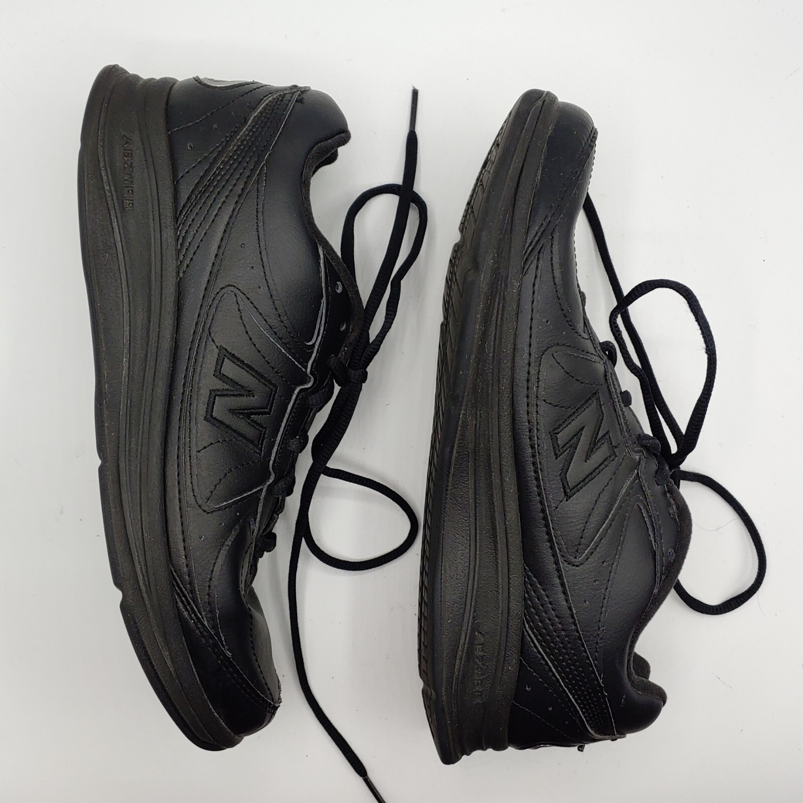 New Balance 577 mens 8D Walking Leather Shoes Lace Up… Gem