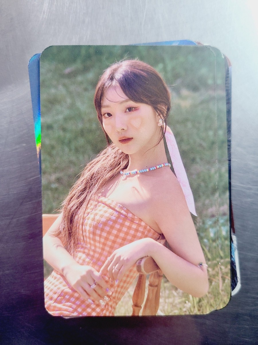LOONA ヨジン　トレカ　loossemble 今月の少女　ARTMS グッズ Loossemble Yeojin Photocard [Flip That Collect Book] ARTMS Loona