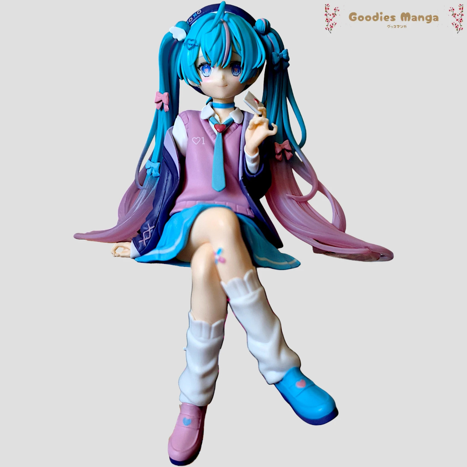 Statuette Hatsune Miku Noodle Stopper FuRyu en PVC Premium avec détails en peinture Navy Blue