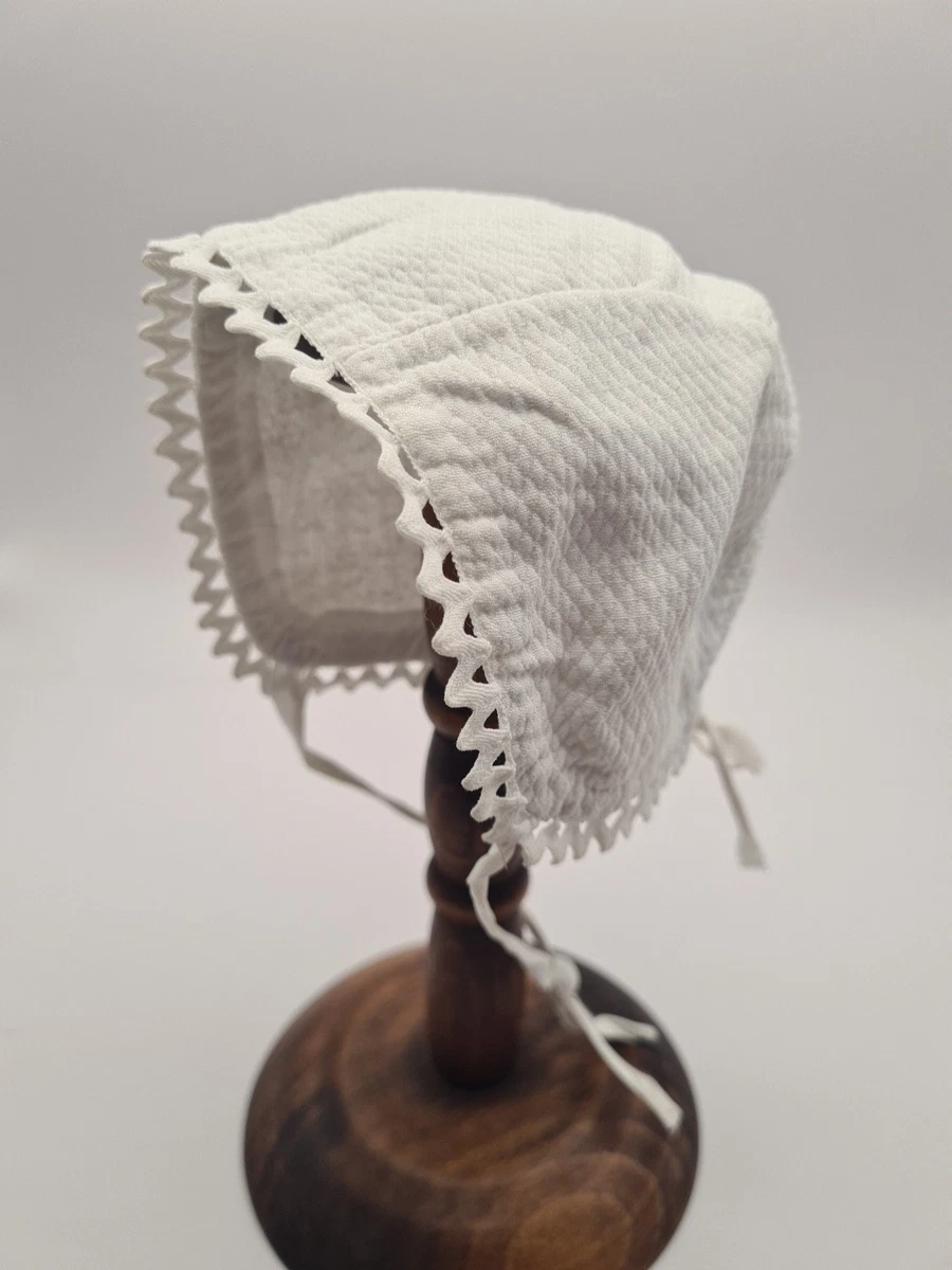 Chapeaux pour poupées anciennes, une sélection Au Nain Bleu
