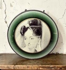 Antique Victorian Lady Green Glass Flue Cover Picture With Chain