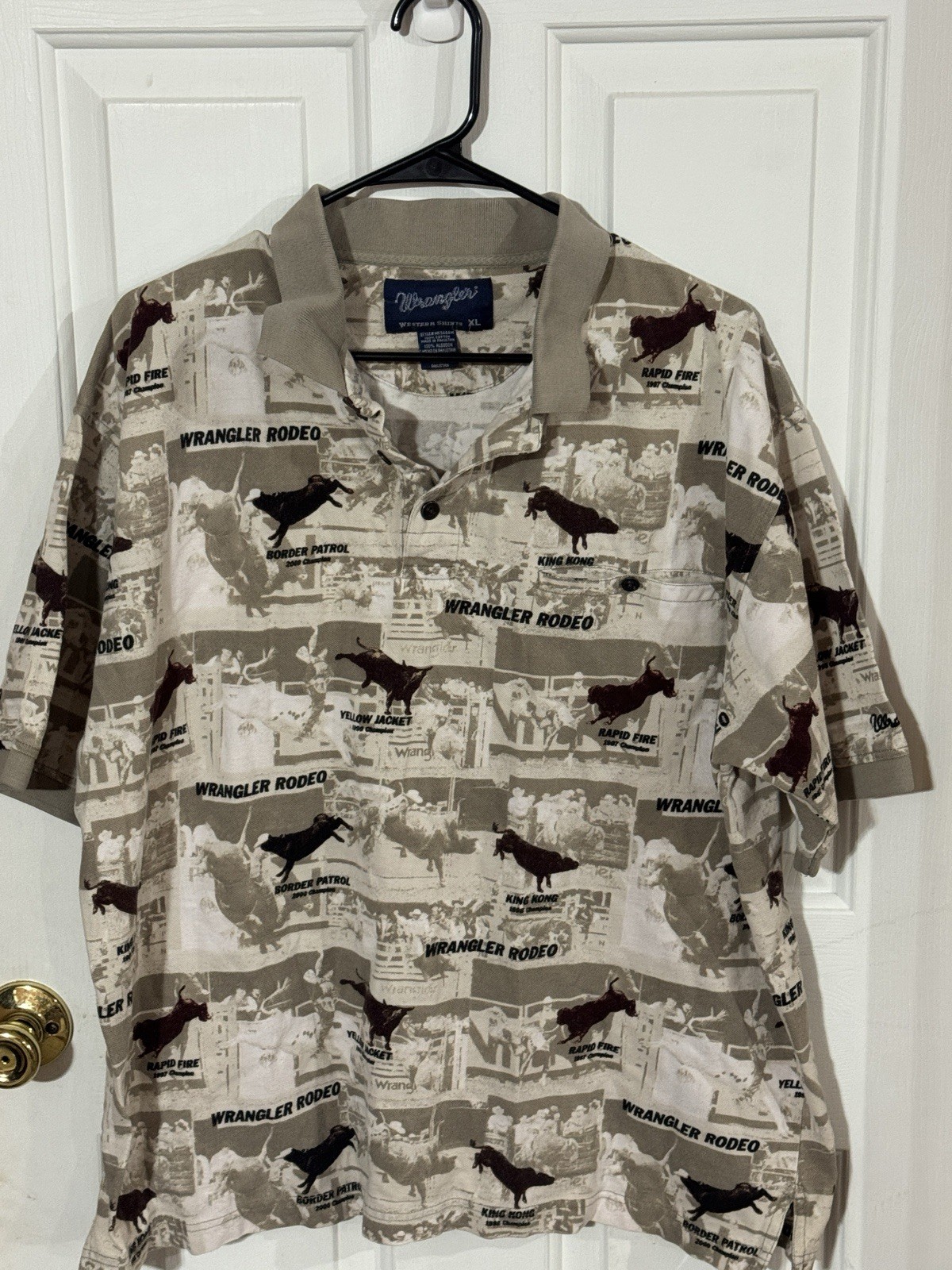 Vintage Wrangler Rodeo Shirt Mens XL Beige Bull Print Western Cowboy Cotton 90s