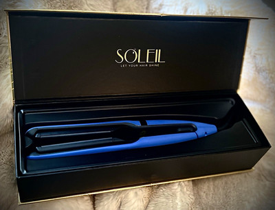 Soleil Dynamic Flat Iron Hair Styling Tool   Cobalt Blue New In Box