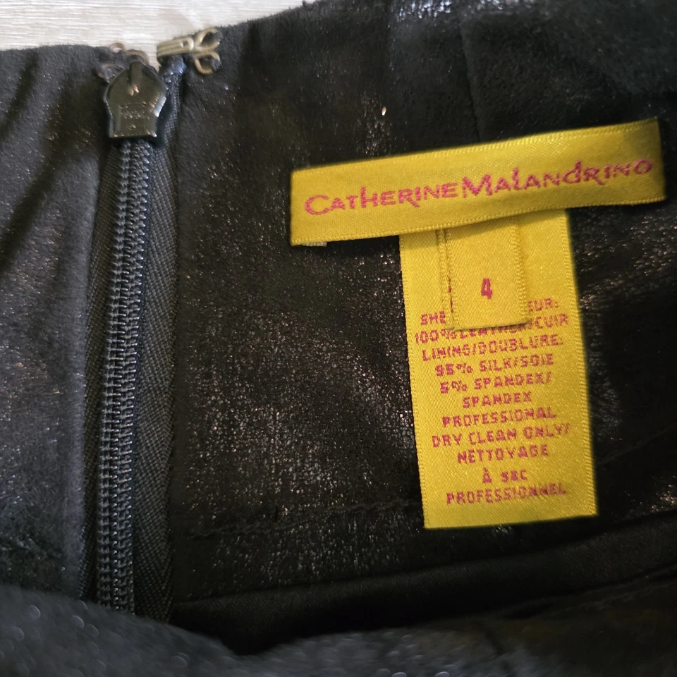 Falda hasta la rodilla lápiz de cuero negro CATHERINE MALANDRINO talla 4 acanalada metal Y2K Foto 3 de 4