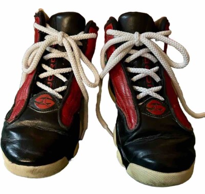 AIR JORDAN BLACK RED HIGH TOPS BOYS SZ