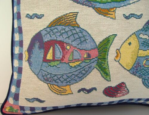 Strand - 3 lustige Fische mit Strandszenen Körper, karierte Bordüre, Gobelin Kissen Neu - Bild 3 von 9