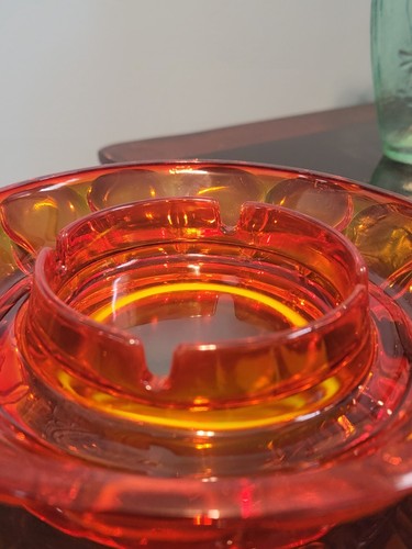 Ashtray MCM Red Amberina Rare No Chips Pre-owned 7 3/4"x 2 1/4" Weight 3# - Picture 4 of 8