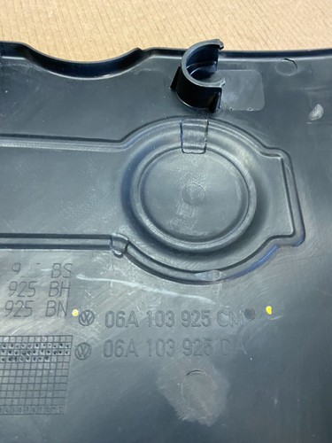 1999 to 2005 Volkswagen Beetle Jetta 2.0L Engine Cover 06a103925 N8251 DG - Picture 9 of 10