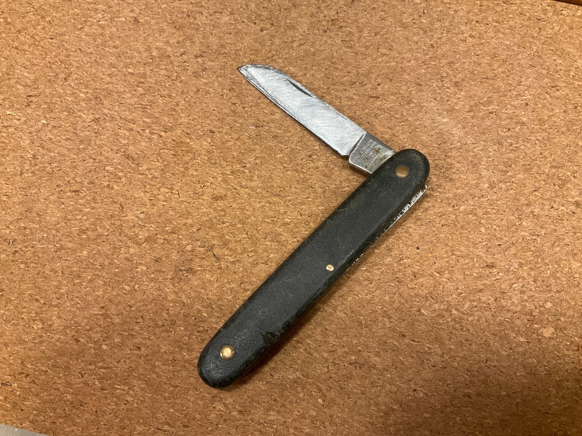 Victorinox Swiss Army Single Blade Folding Pocket Knife Stainless