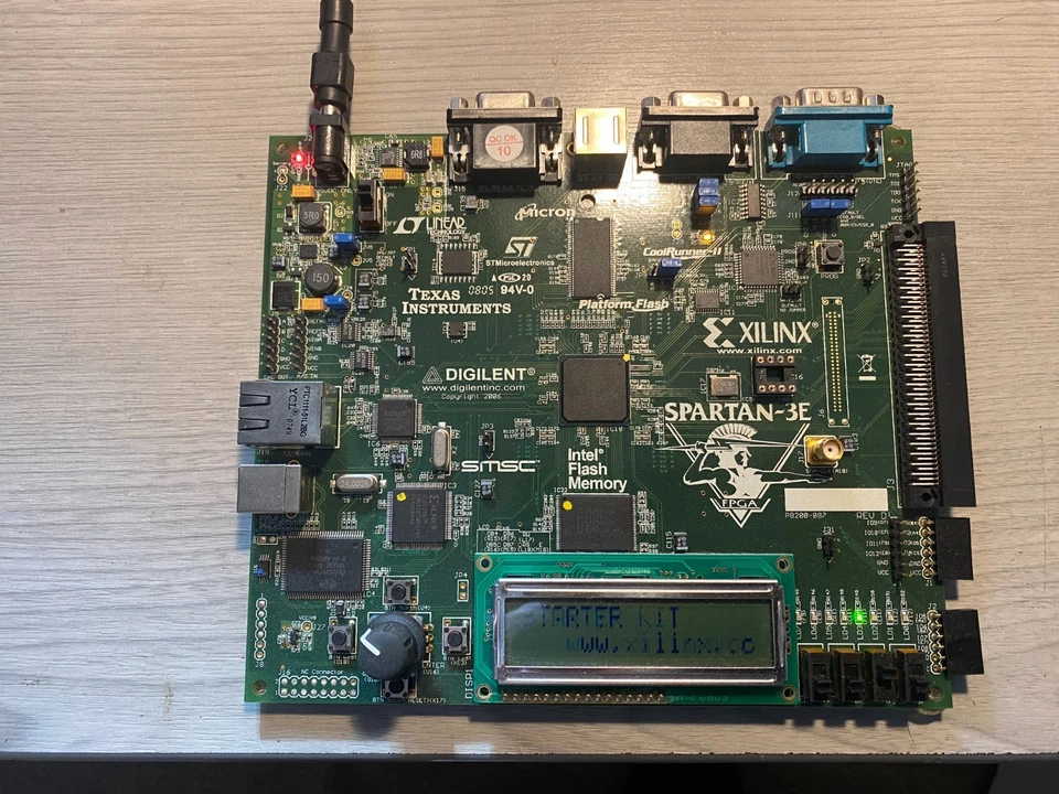 Digilent Spartan 3E FPGA Starter kit - Image 3 of 4