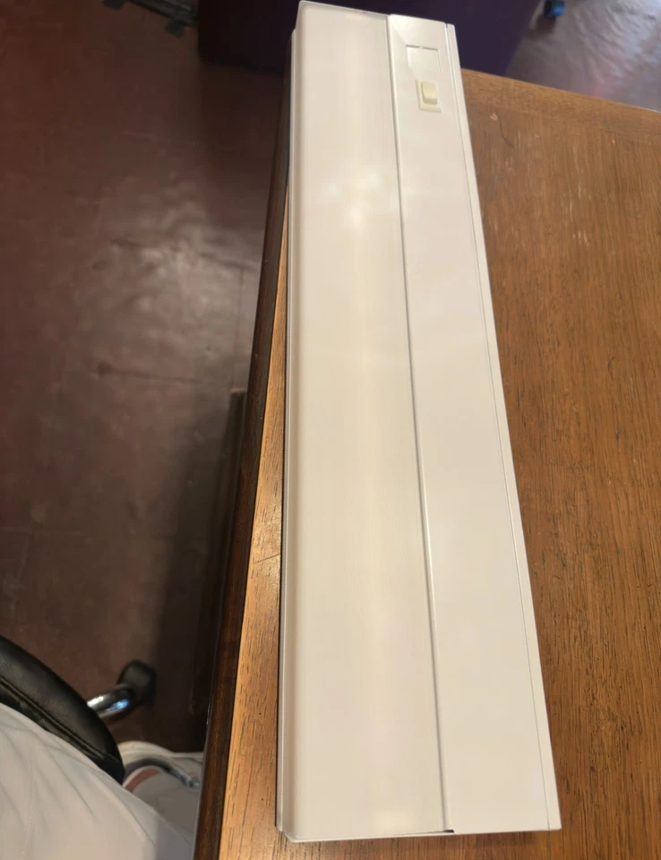 21" Fluorescent Undercabinet Lighting - Imagem 3 de 3